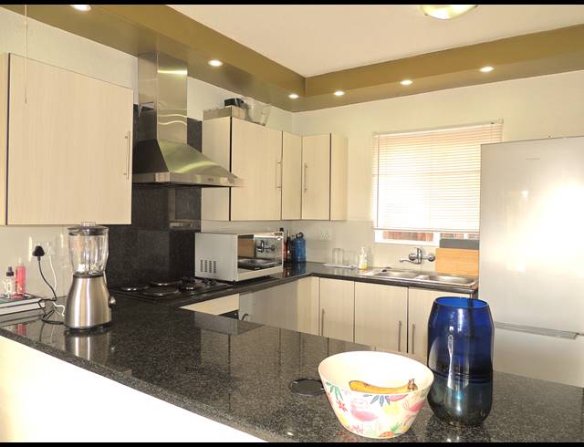3 BEDROOM TOWNHOUSE FOR SALE IN WILGEHEUWEL